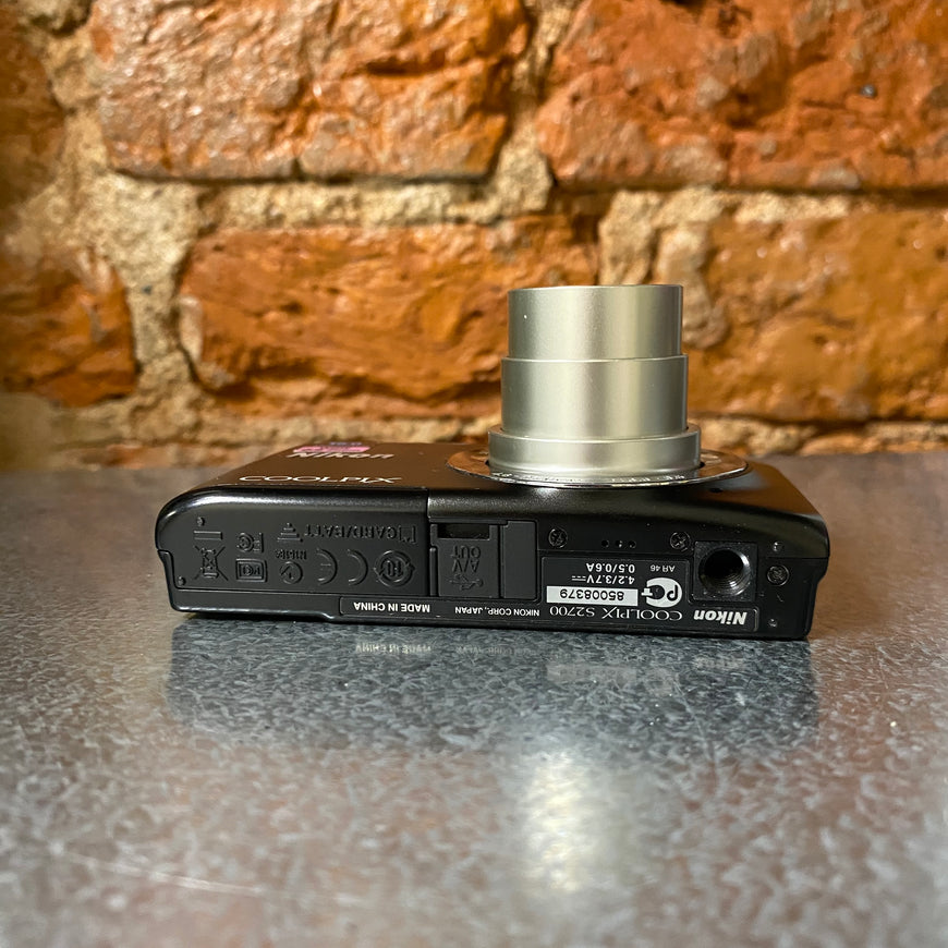 Nikon Coolpix S2700 черный цифровой фотоаппарат