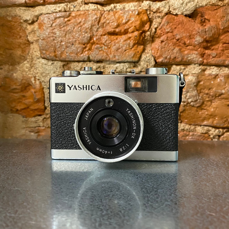 Yashica Electro 35 MC пленочный фотоаппарат