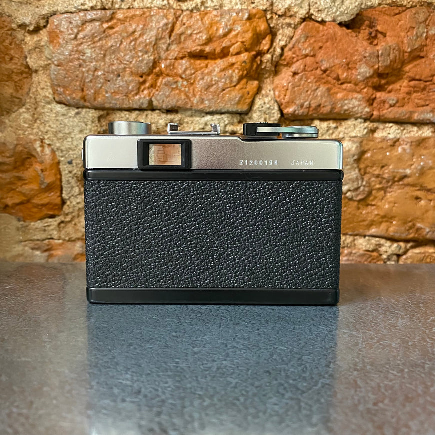 Yashica Electro 35 MC пленочный фотоаппарат