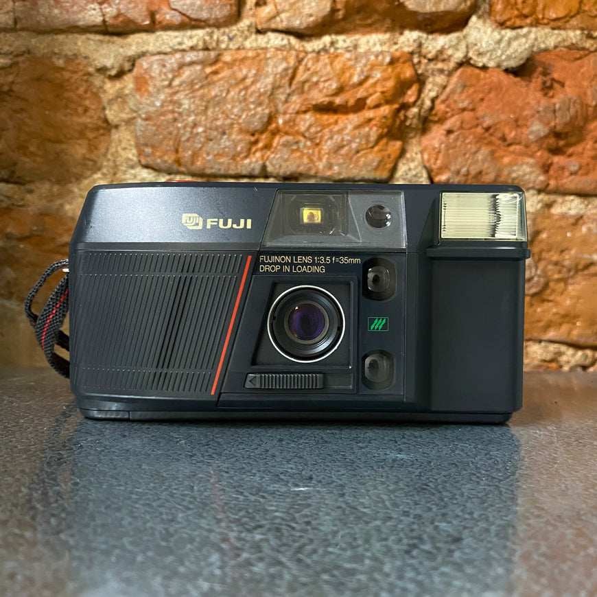 Fuji DL-150 f 3.5 пленочный фотоаппарат