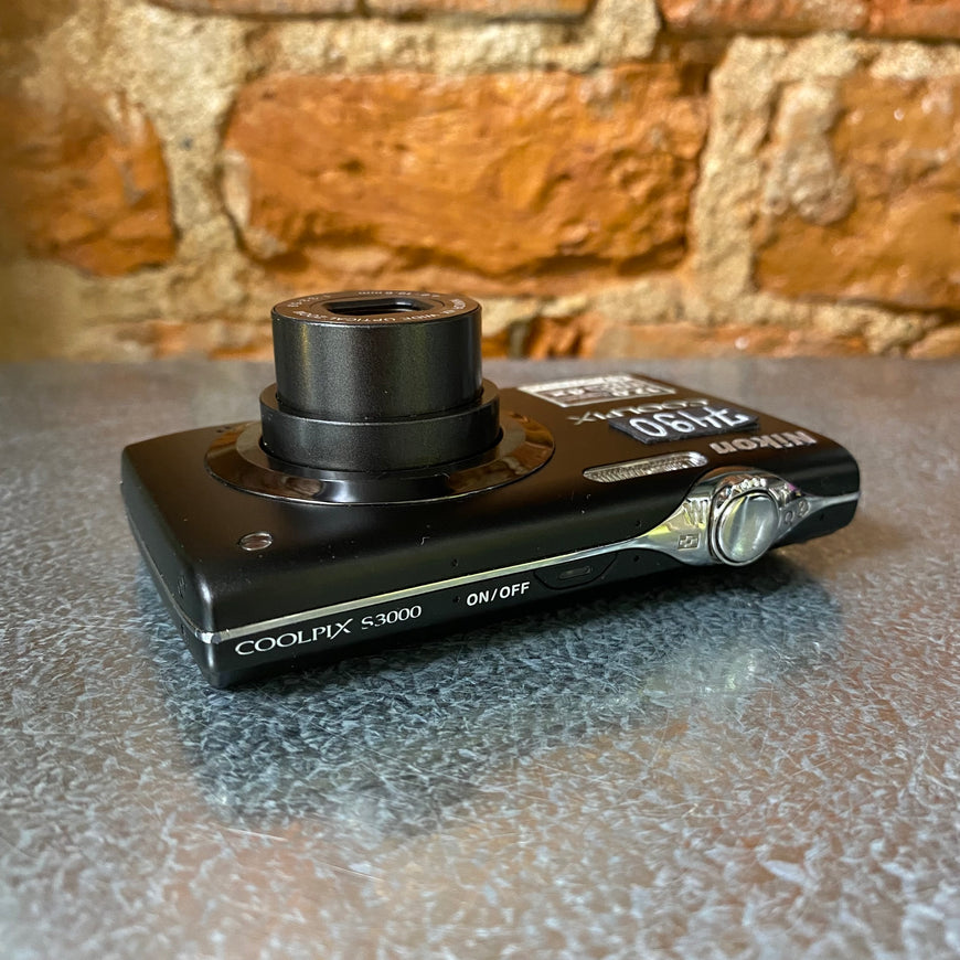 Nikon Coolpix S3000 цифровой фотоаппарат черный
