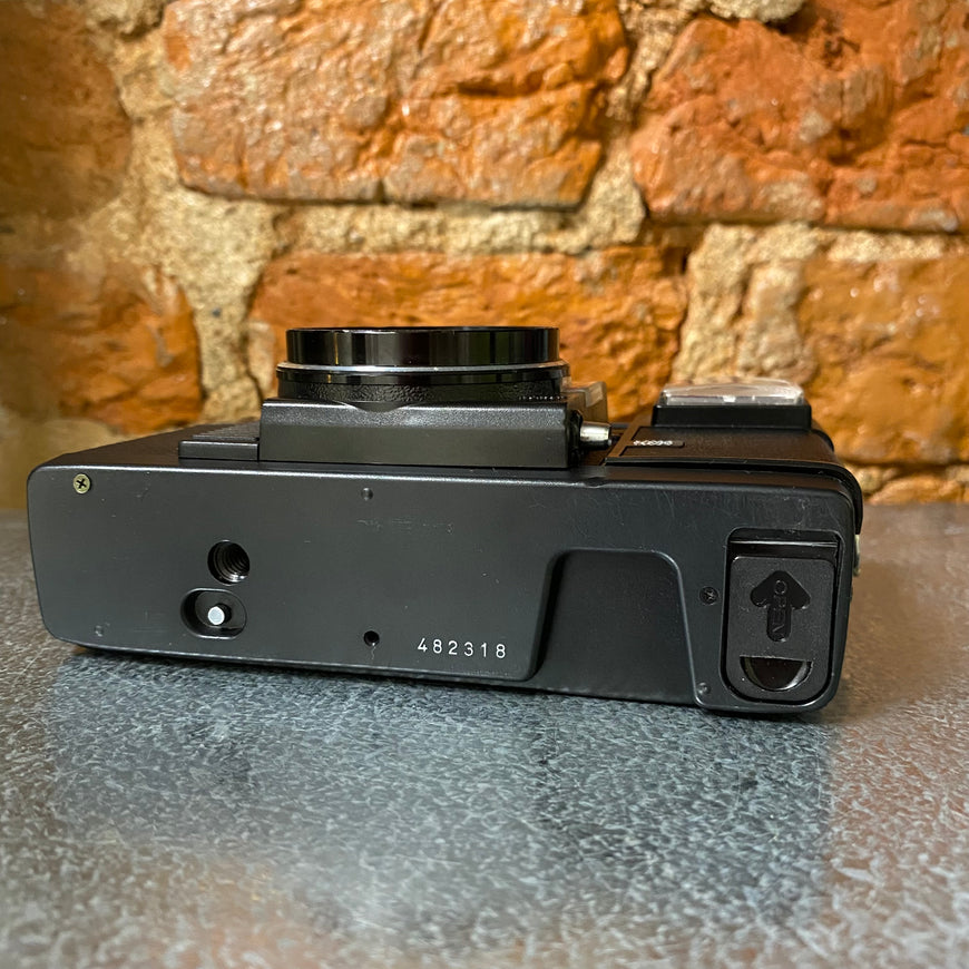 Konica C35 AF пленочный фотоаппарат легенда