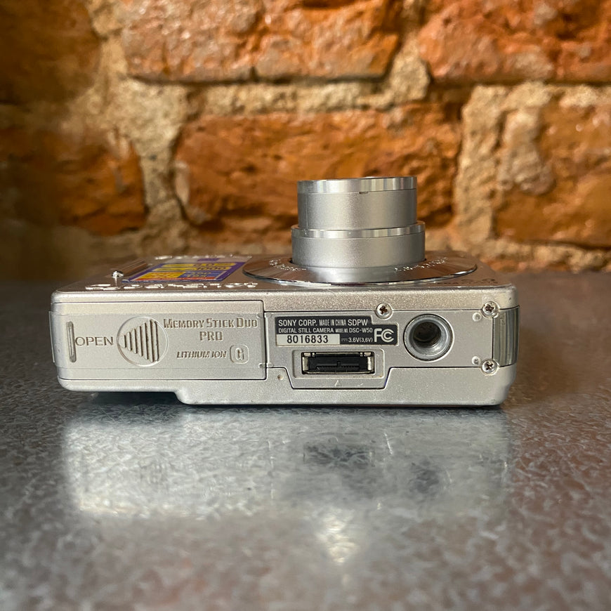 Sony Cyber-shot DSC-W50 цифровой фотоаппарат