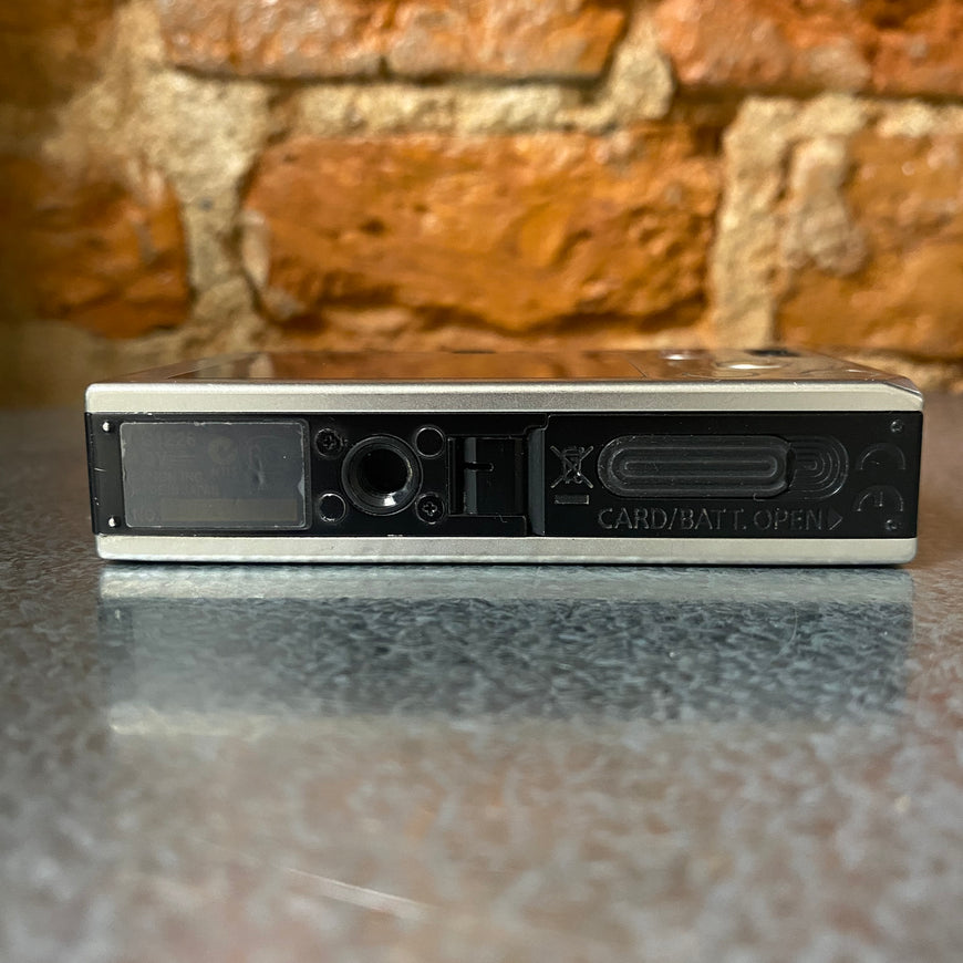 Canon Digital IXUS 70 цифровой фотоаппарат