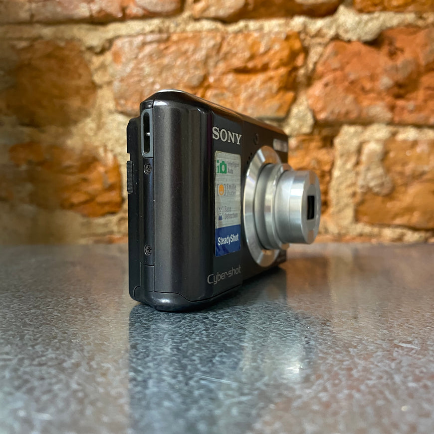 Sony Cyber-shot DSC-S2000 черный цифровой фотоаппарат