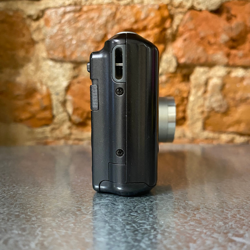 Sony Cyber-shot DSC-S2000 черный цифровой фотоаппарат