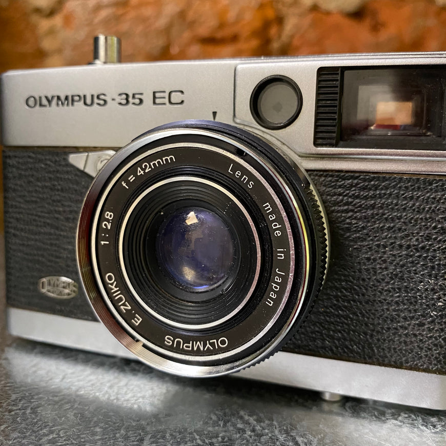 Olympus 35 EC Zuiko 2.8 пленочный фотоаппарат