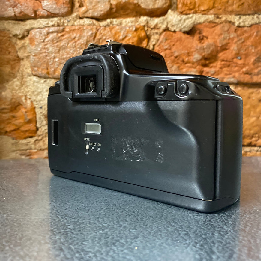 Canon EOS1000QD тушка рабочая