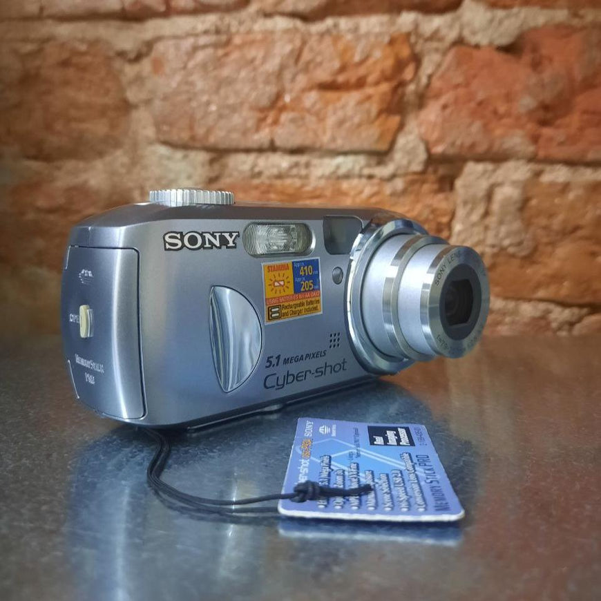 Sony DSC-P93A цифровой фотоаппарат