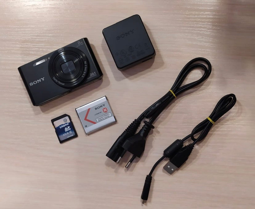 Sony Cyber-shot DSC-W830 черный цифровой фотоаппарат