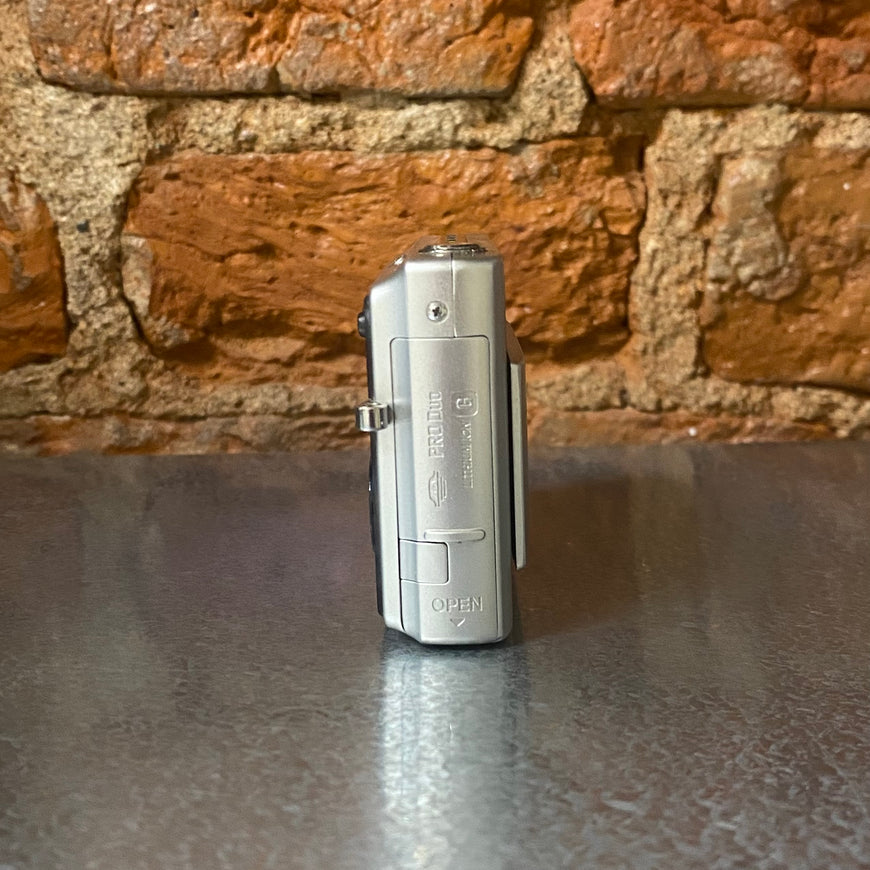 Sony Cyber-shot DSC-T20 серебряный цифровой фотоаппарат