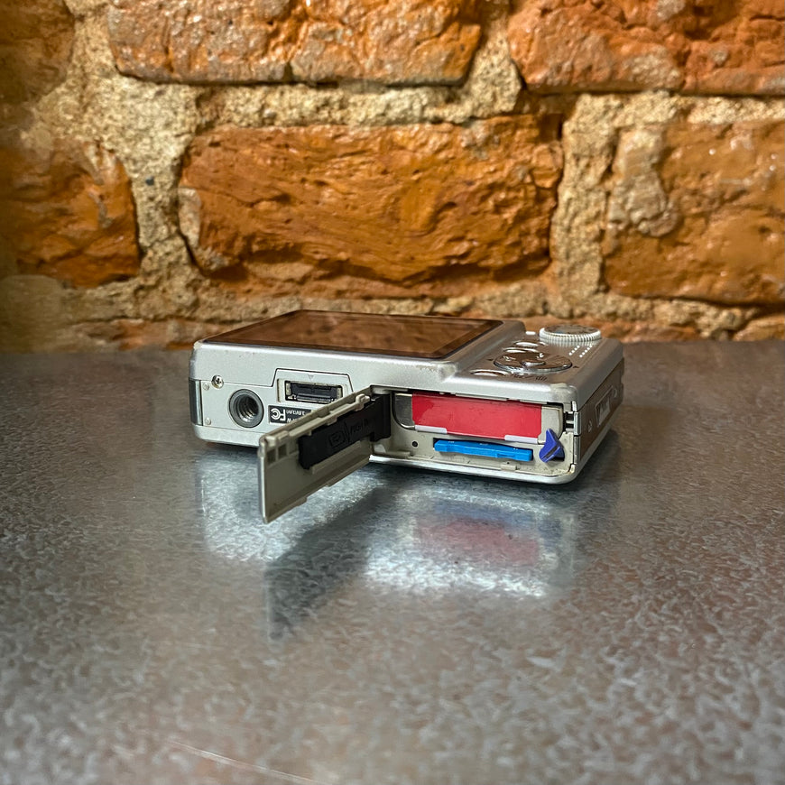 Sony Cyber-shot DSC-W55 цифровой фотоаппарат серебро