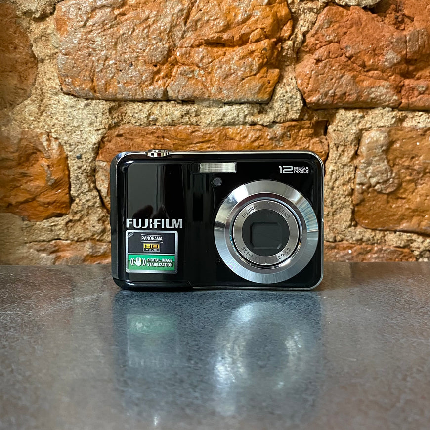 Fujifilm FinePix AV100 черный цифровой фотоаппарат