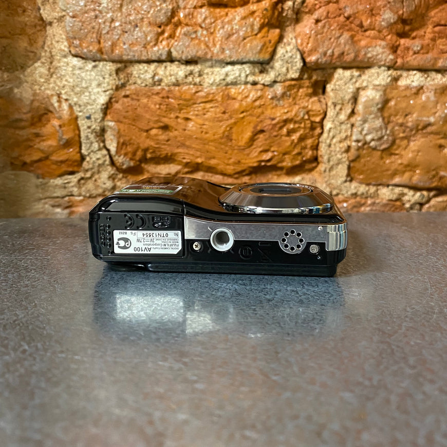 Fujifilm FinePix AV100 черный цифровой фотоаппарат