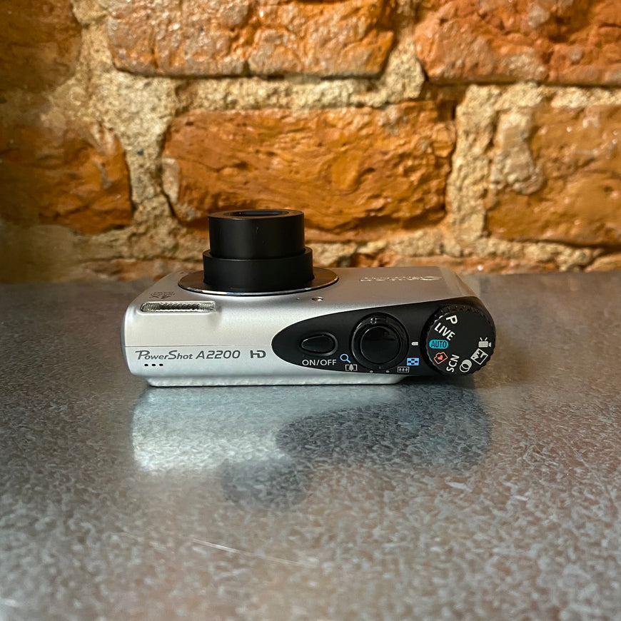 Canon PowerShot A2200 белый цифровой фотоаппарат