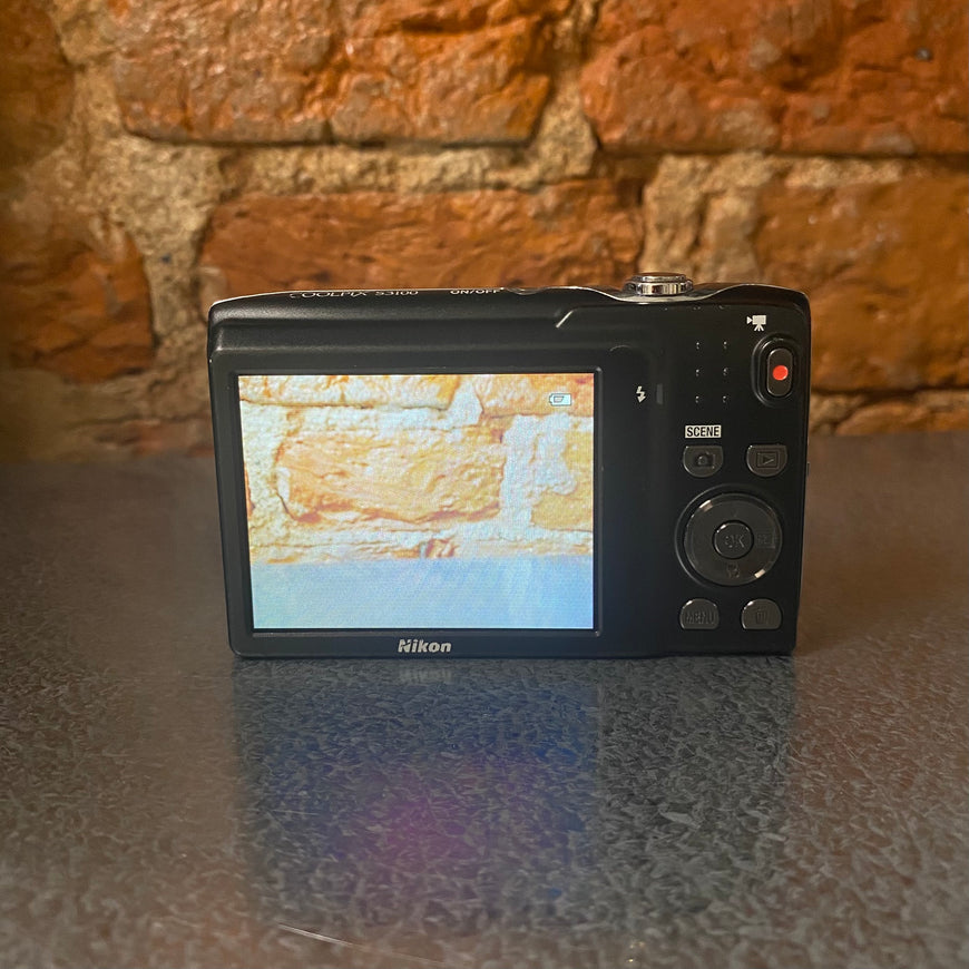 Nikon Coolpix S3100 шампань цифровой фотоаппарат