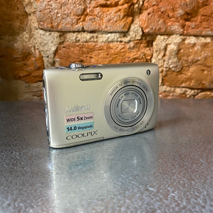 Nikon Coolpix S3100 шампань цифровой фотоаппарат