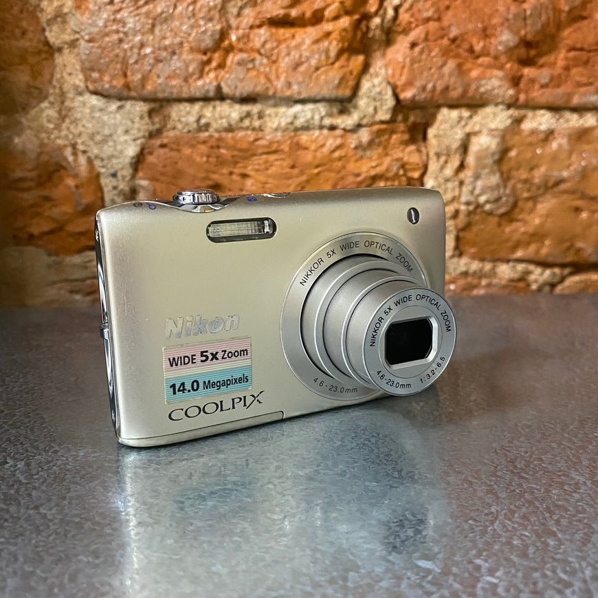 Nikon Coolpix S3100 шампань цифровой фотоаппарат