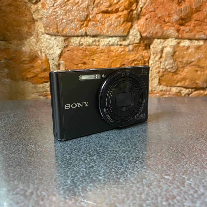 Sony Cyber-shot DSC-W830 черный цифровой фотоаппарат