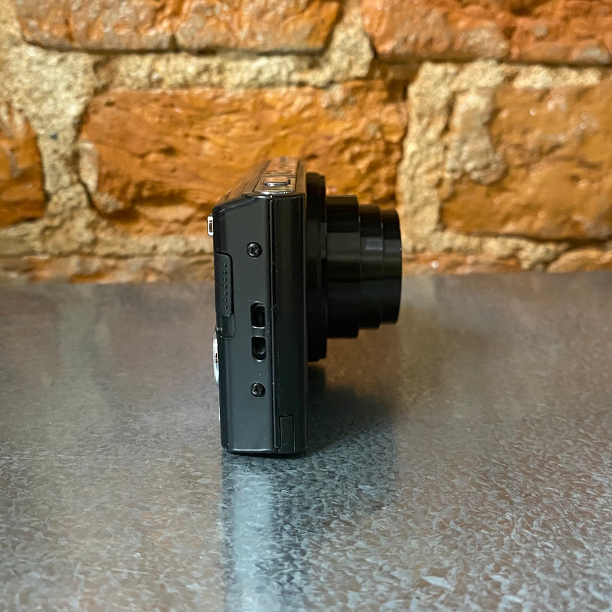 Sony Cyber-shot DSC-W830 черный цифровой фотоаппарат
