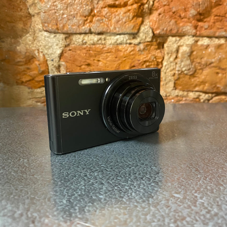 Sony Cyber-shot DSC-W830 черный цифровой фотоаппарат