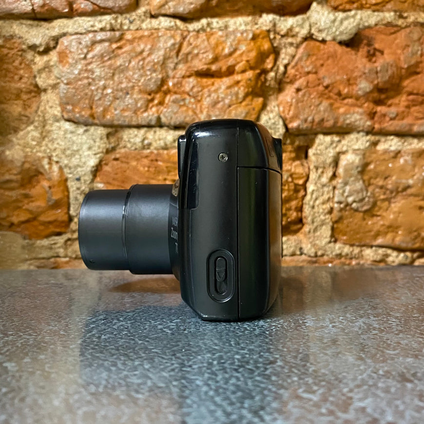 Yashica Zoomate 70 черный пленочный фотоаппарат
