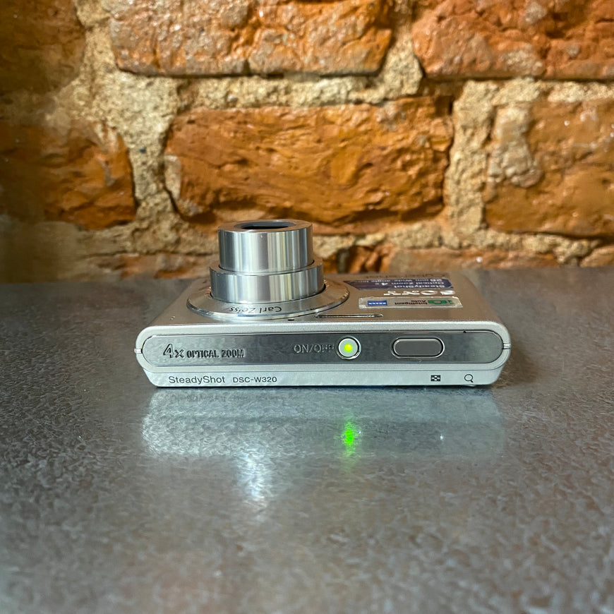 Sony Cyber-shot DSC-W320 серебро цифровой фотоаппарат