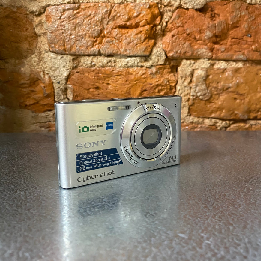 Sony Cyber-shot DSC-W320 серебро цифровой фотоаппарат