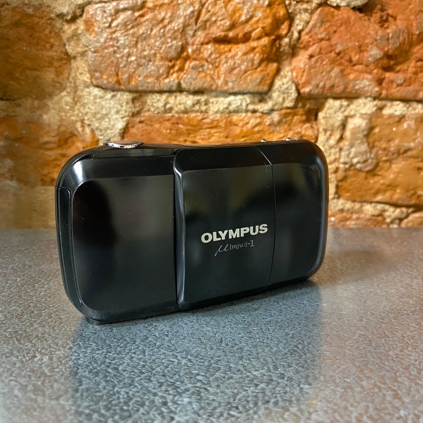 Olympus mju черный пленочный фотоаппарат