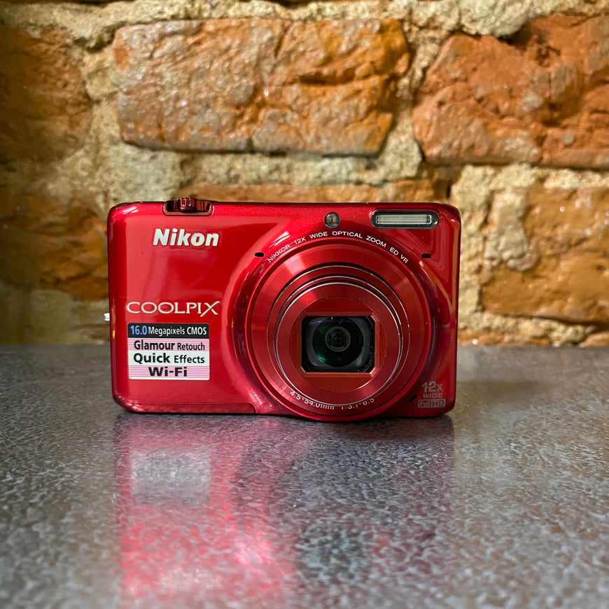 Nikon Coolpix S6500 красный металл цифровой фотоаппарат