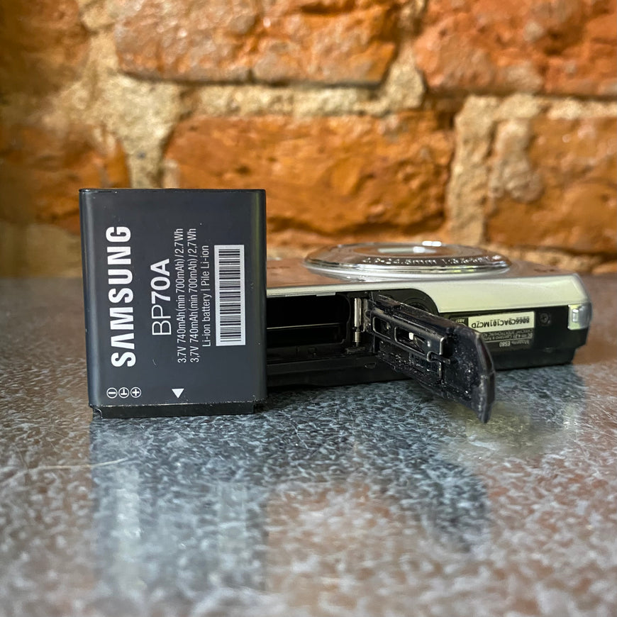 Samsung ES80 серебро цифровой фотоаппарат