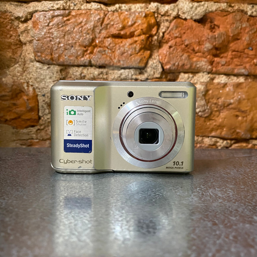 Sony Cyber-shot DSC-S2000 серебро цифровой фотоаппарат