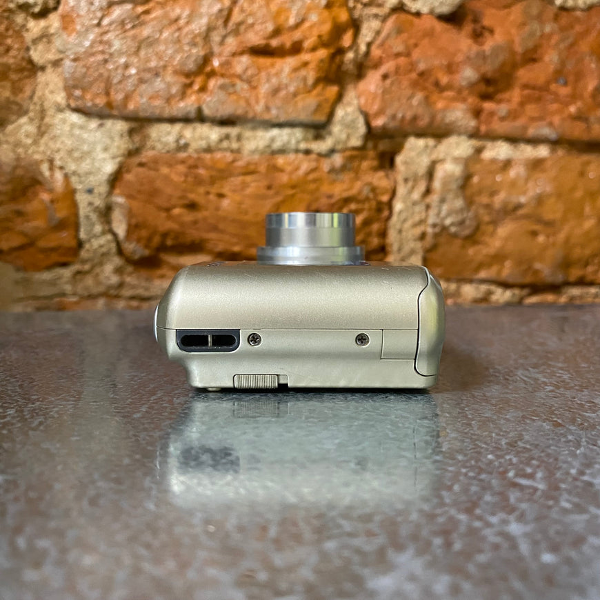 Sony Cyber-shot DSC-S2000 серебро цифровой фотоаппарат