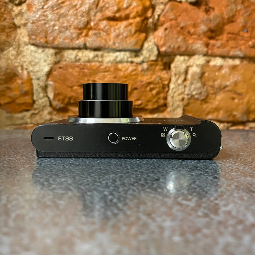 Samsung ST88 черный цифровой фотоаппарат