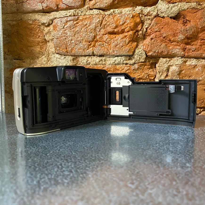Canon Prima zoom 76 пленочный фотоаппарат