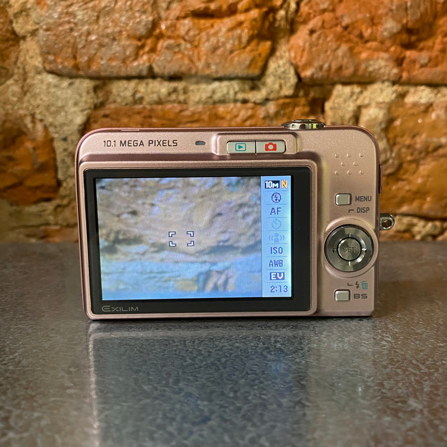 Casio Exilim EX-Z1050 розовый цифровой фотоаппарат