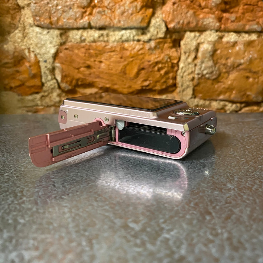Casio Exilim EX-Z1050 розовый цифровой фотоаппарат