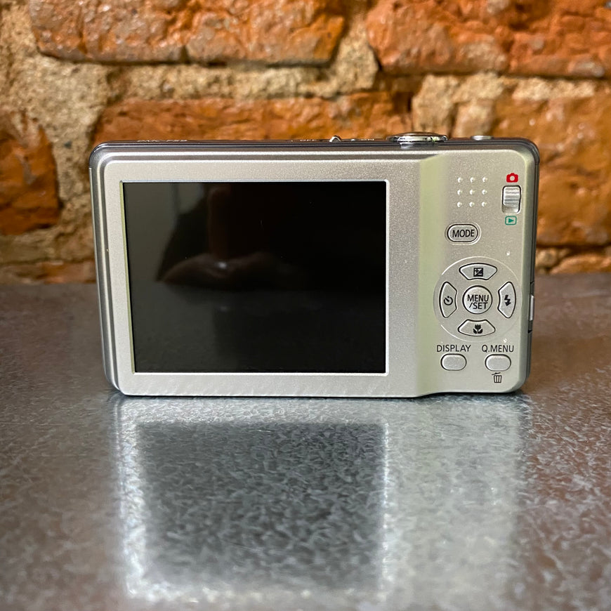 Panasonic Lumix DMC-FS9 серебро цифровой фотоаппарат