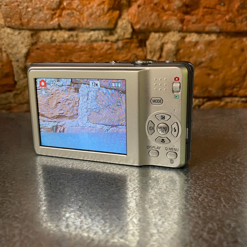 Panasonic Lumix DMC-FS9 серебро цифровой фотоаппарат