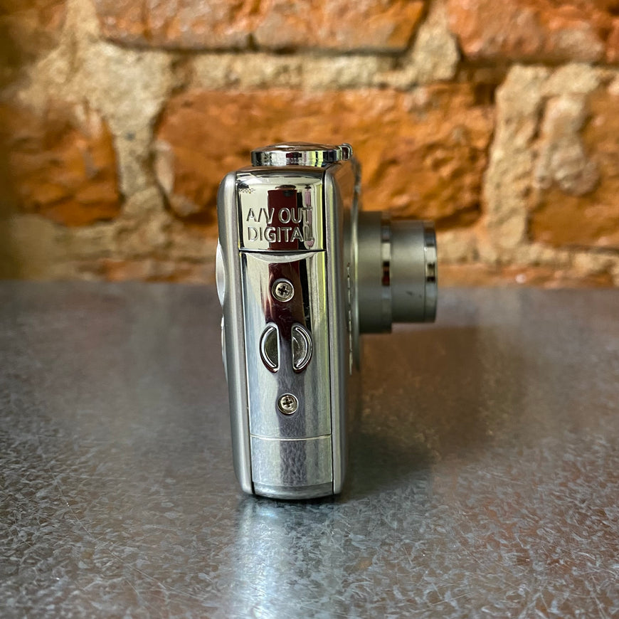 Sony Digital IXUS 40 цифровой фотоаппарат