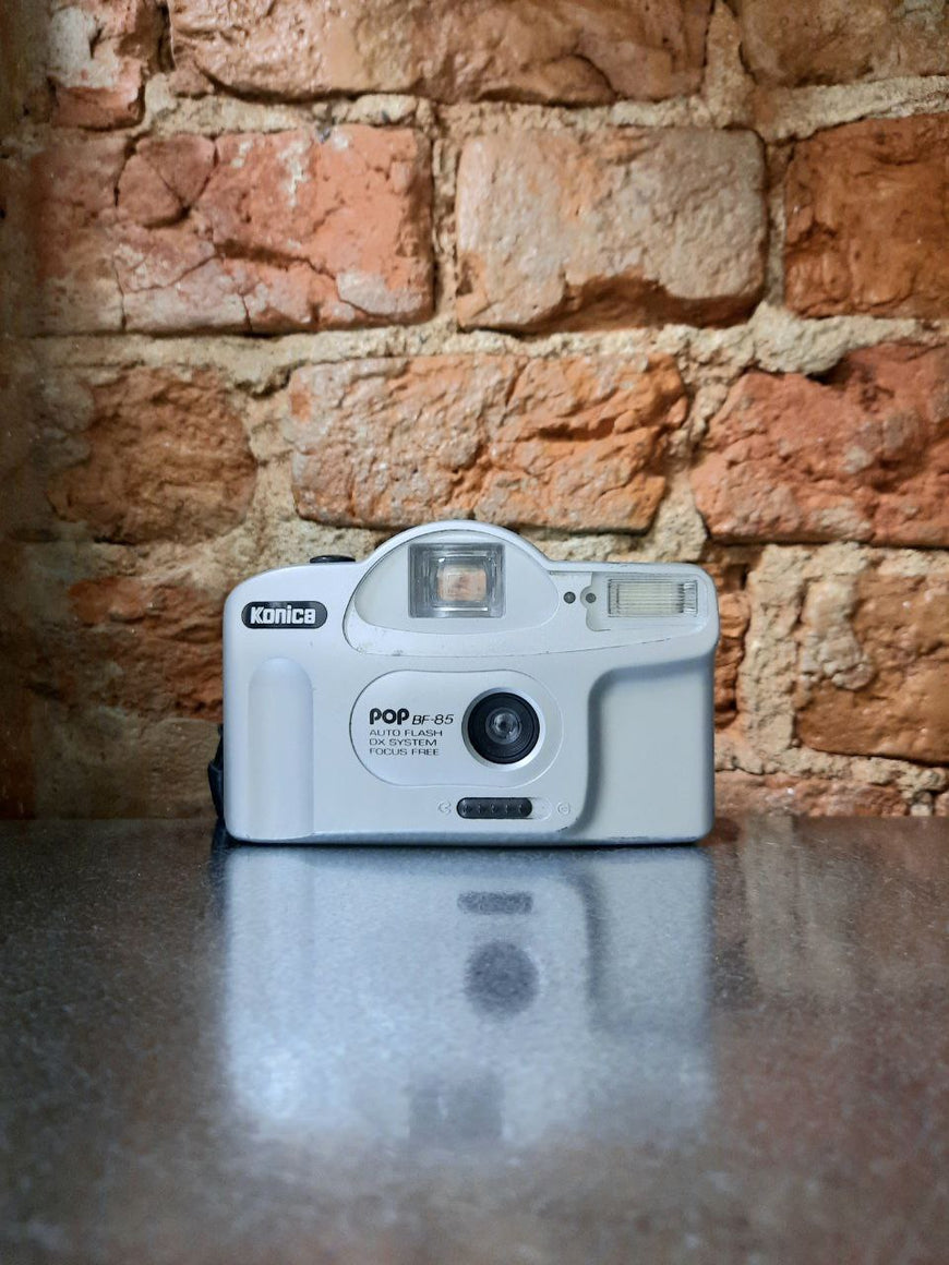 Konica BF-85 пленочный фотоаппарат серебро