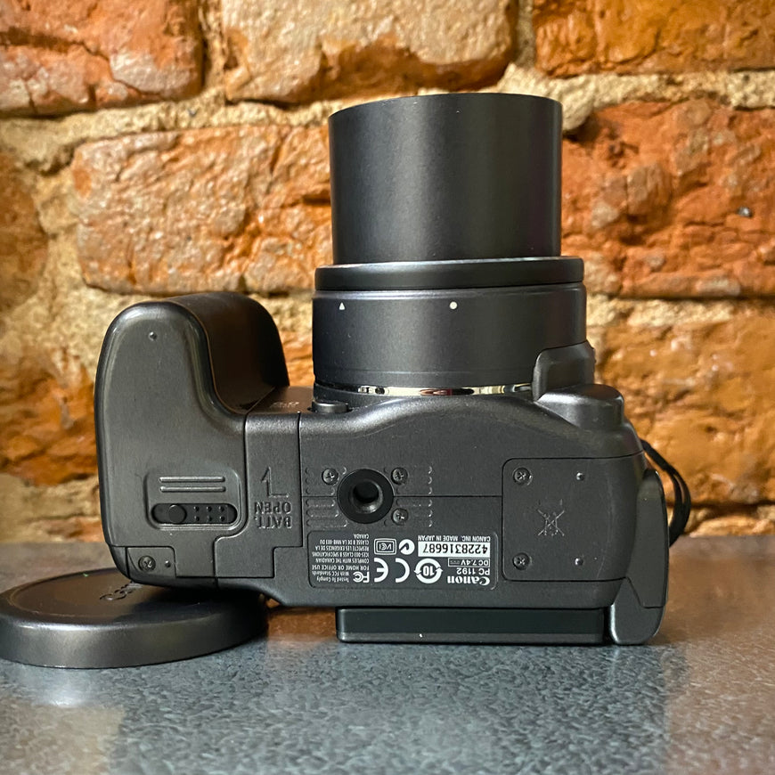 Canon PowerShot S3 IS черный цифровой фотоаппарат