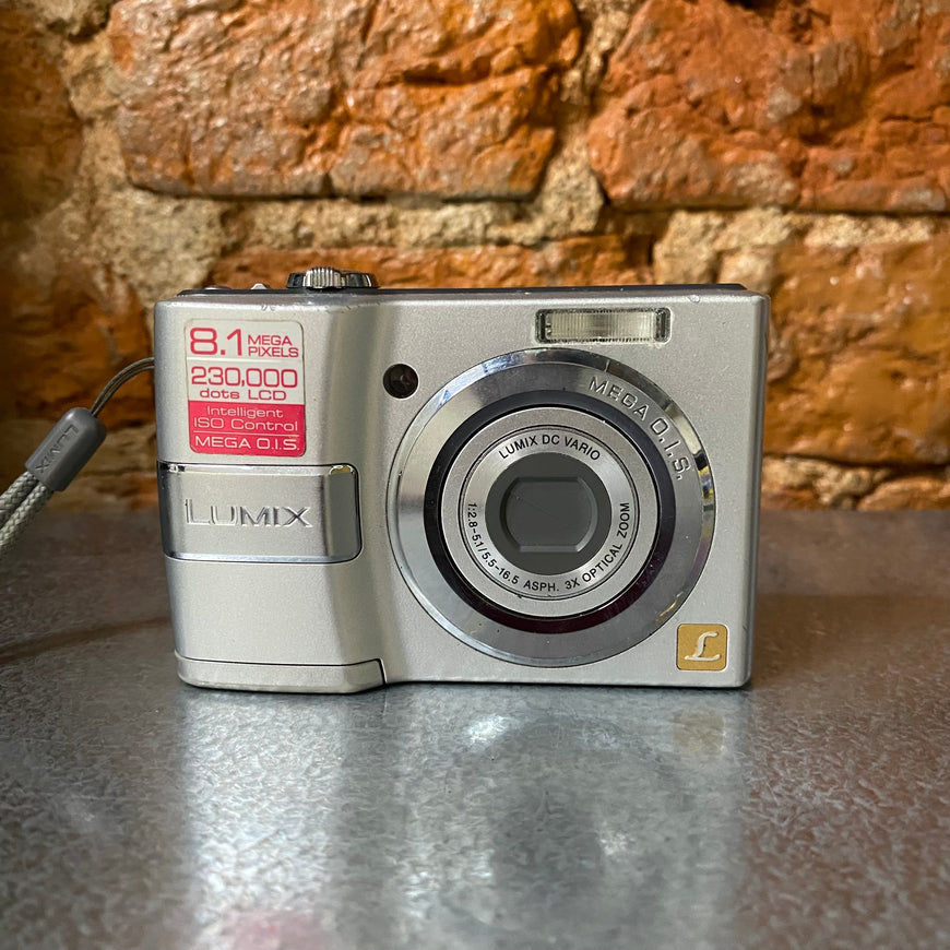 Panasonic Lumix DMC-LS80 серебро