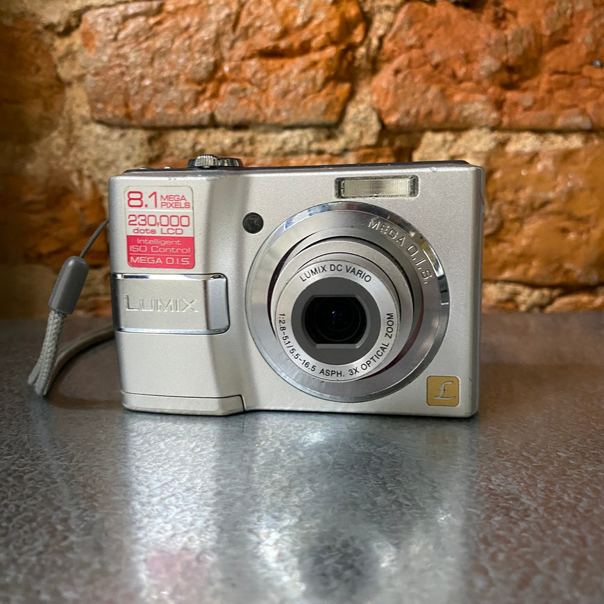 Panasonic Lumix DMC-LS80 серебро