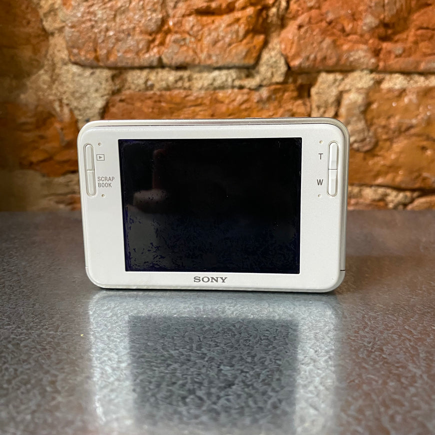 Sony Cyber-shot DSC-T2 белый цифровой фотоаппарат