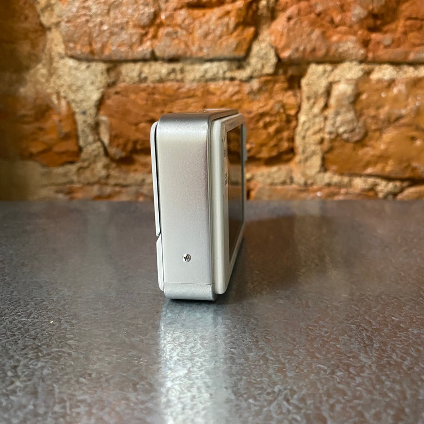 Sony Cyber-shot DSC-T2 белый цифровой фотоаппарат