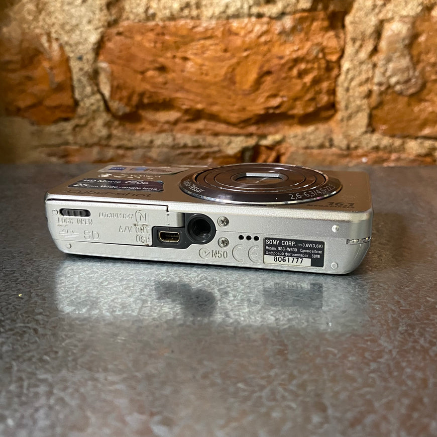 Sony Cyber-shot DSC-W630 серебро цифровой фотоаппарат