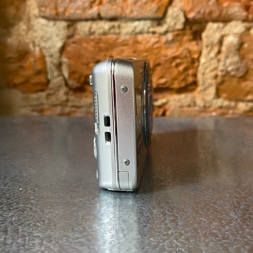 Sony Cyber-shot DSC-W630 серебро цифровой фотоаппарат