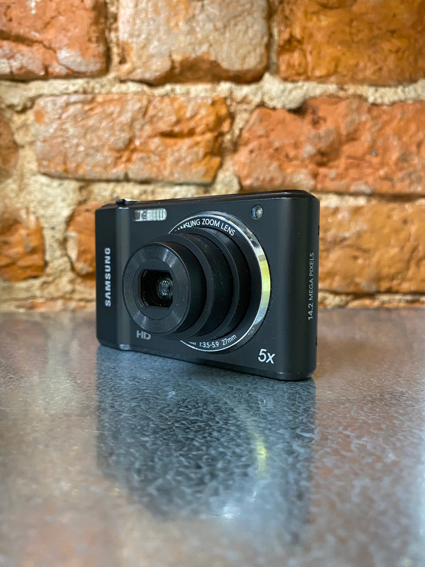 Samsung ES90 черный цифровой фотоаппарат