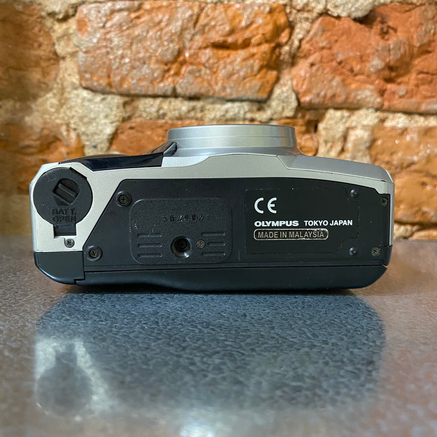 Olympus Superzoom 115 af пленочный фотоаппарат